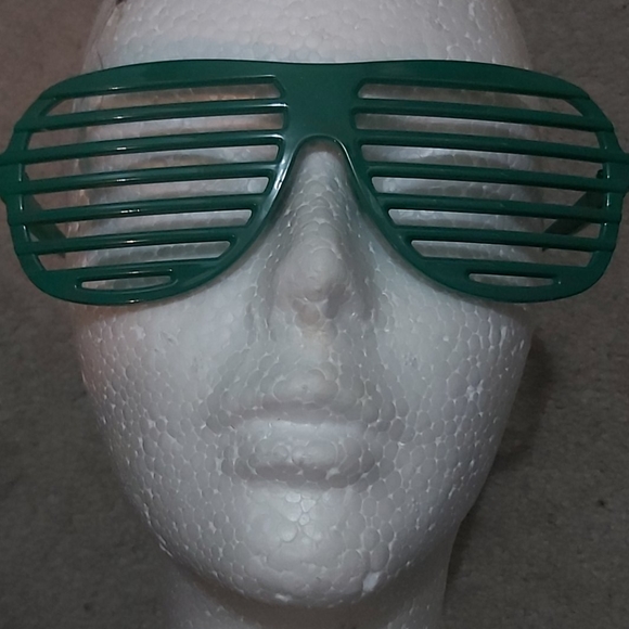 Sunglasses - Picture 16 of 16